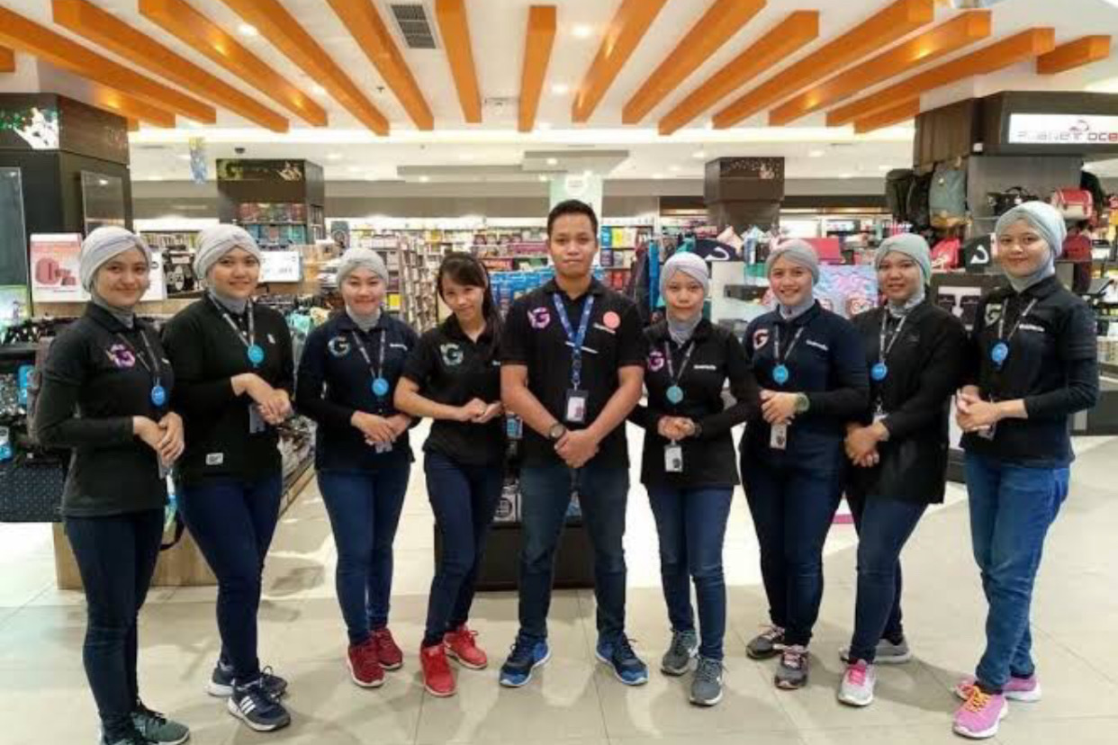 Gaji pt kompas gramedia group