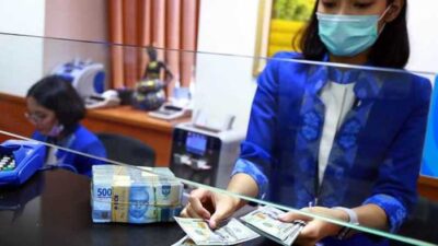 Gaji pegawai bank bca semua jabatan